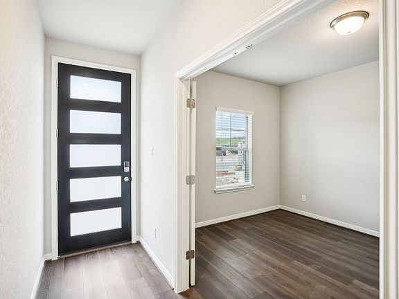 Entry of the Reynolds floorplan at a Meritage Homes community.
