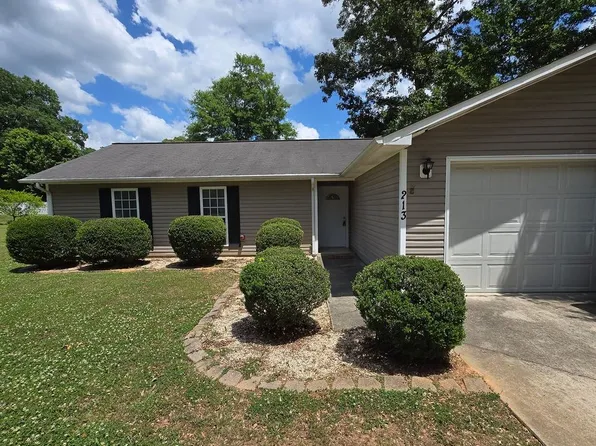 213 Rosemary Ln, Oxford, AL 36203