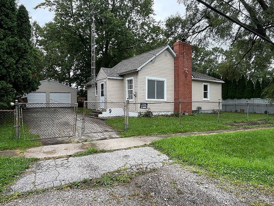 1st image of 1496 Parkwood Dr