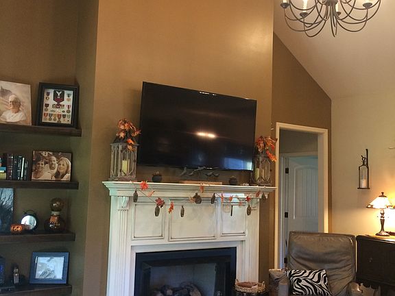 Gas Log Fire Place