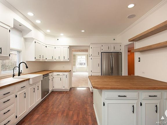 4th image of 4265 Emerson Ave #1