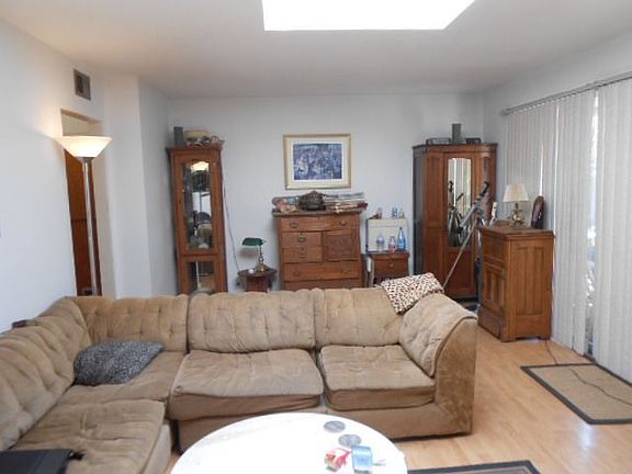 3rd image of 1467 Princeton Dr