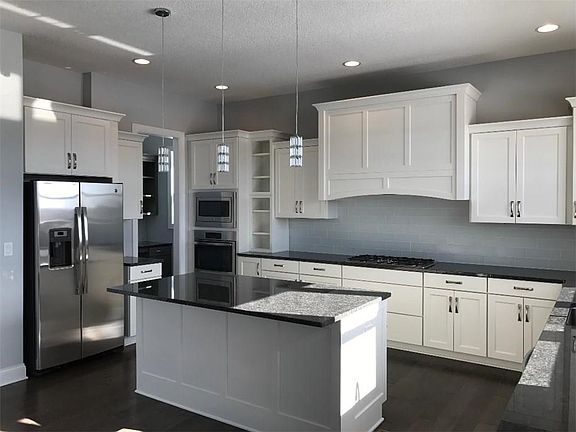 5th image of 6262 Aspen Dr
