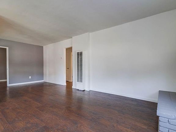 4th image of 1875 Oliver Ave #B