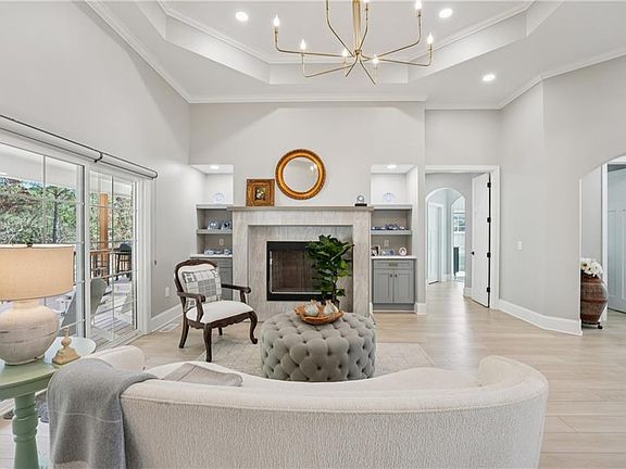 3rd image of 2 Rushden Way SE