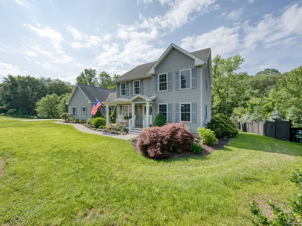 40 Fir Grove Road, Manchester, CT 06040