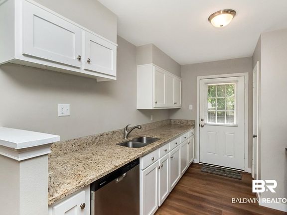 4th image of 116 N University Blvd