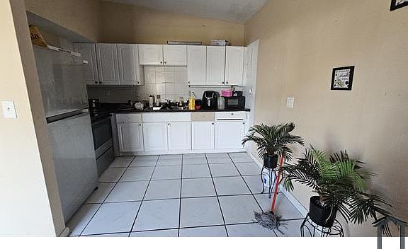 4th image of 3250 NW 4th St