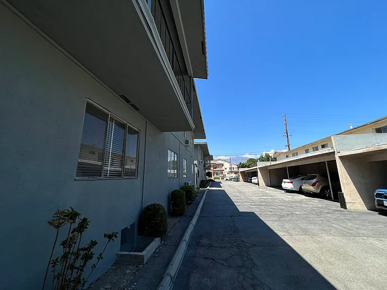 5630 Temple City Blvd — Photo 14