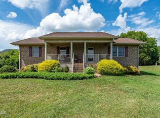 214 Stewart Hills Dr, Rogersville, TN 37857