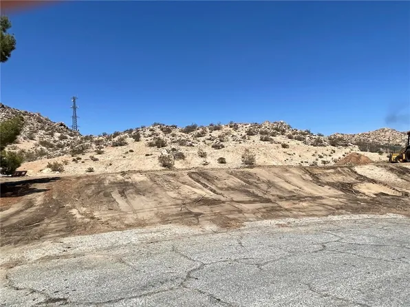 162 High Chaparral Ave Lot 85, Palmdale, CA 93591