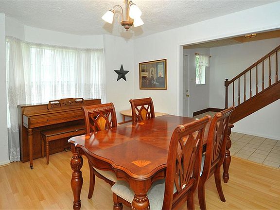 5th image of 1823 Spruce Knob Dr