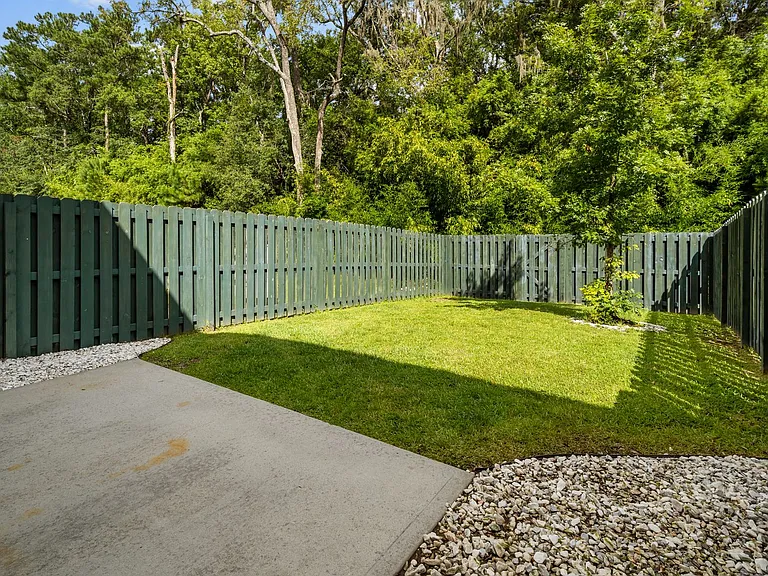 147 Ainsdale Dr — Photo 40