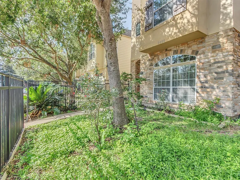 9006 Lakes At 610 Dr — Photo 5