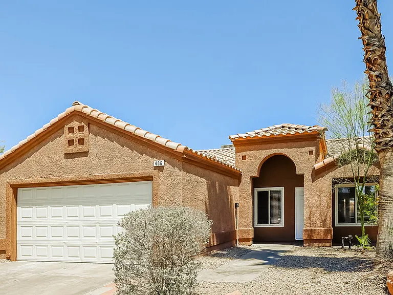 406 Aloha Dr — Photo 3