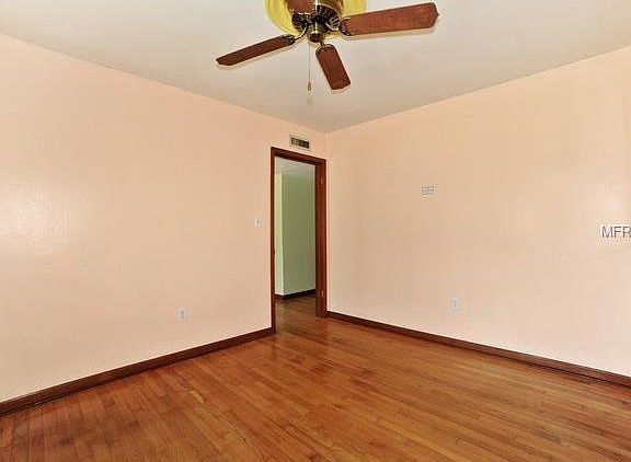 4th image of 712 E 137th Ave