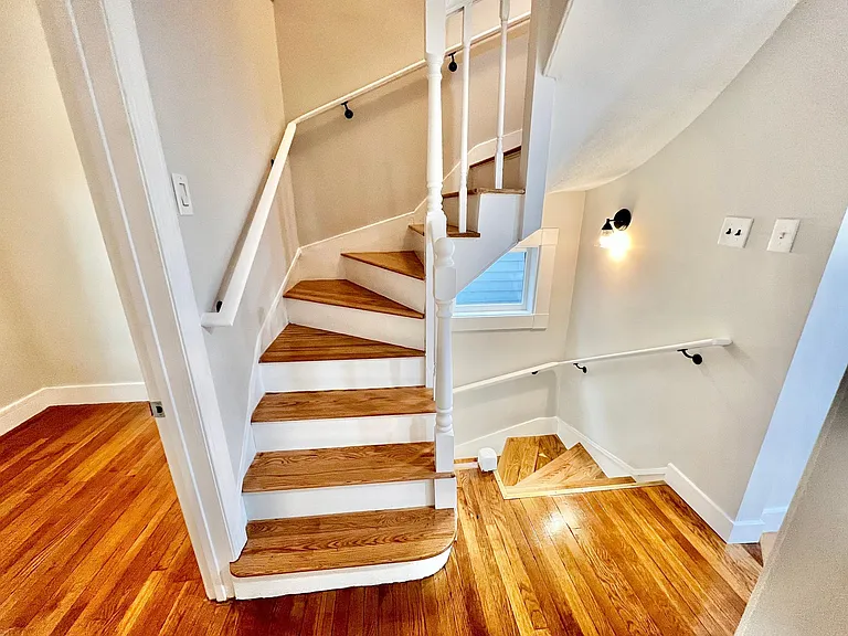 31 Adrian St #2 — Photo 21