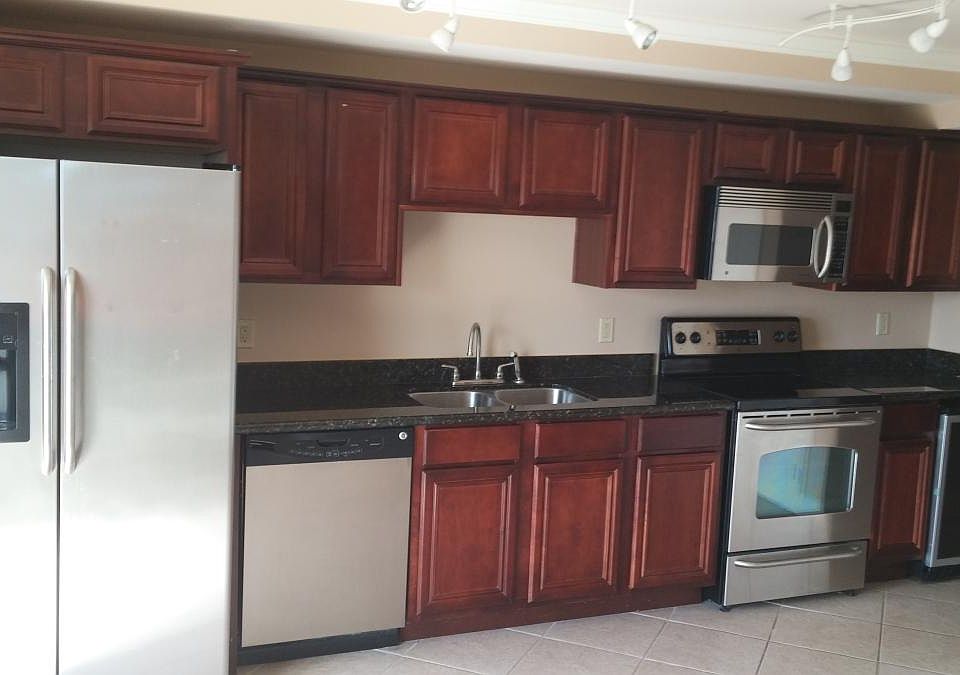 1st image of 3456 Cleary Ave Ste 404