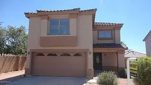 3 bed, 2.5 bath, 1824 sqft, $2,200 — Photo 1