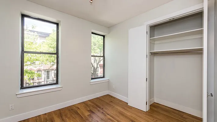 Rented by Nooklyn NYC LLC | media 34