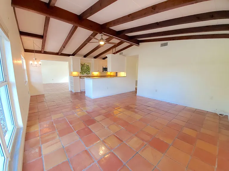 3513 S School Ave — Photo 5