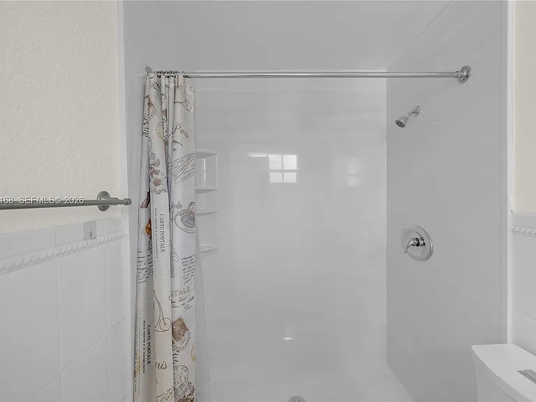 462 Golden Isles Dr #210 — Photo 18