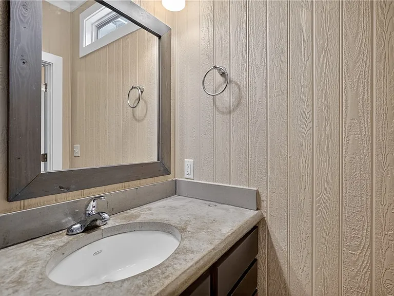 5428 Raymond Stotzer Pkwy — Photo 27