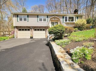41 Bart Rd, Monroe, CT 06468