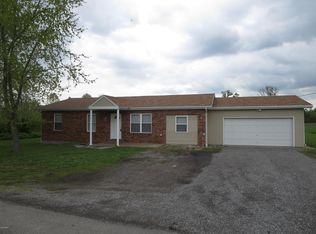 10623 Champaign Rd, Johnston City, IL 62951