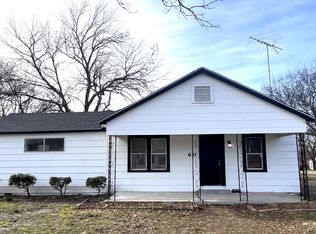 631 N Hickory St, Ada, OK 74820