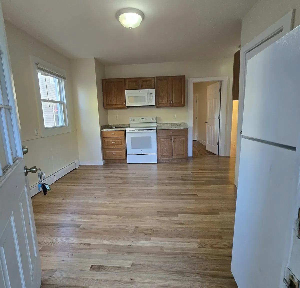 2 bed, 1100 sqft, $1,700 — Photo 2