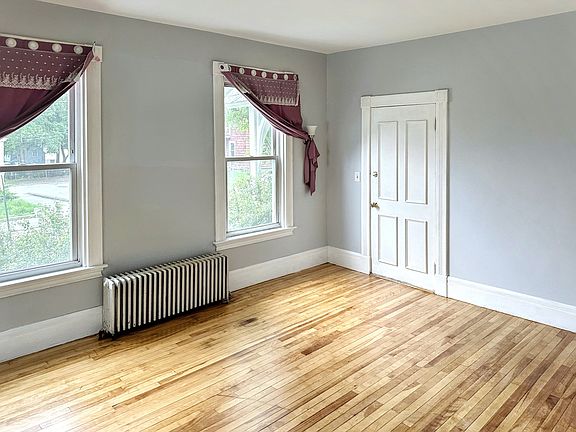 4th image of 115 Highland Ave Unit 1