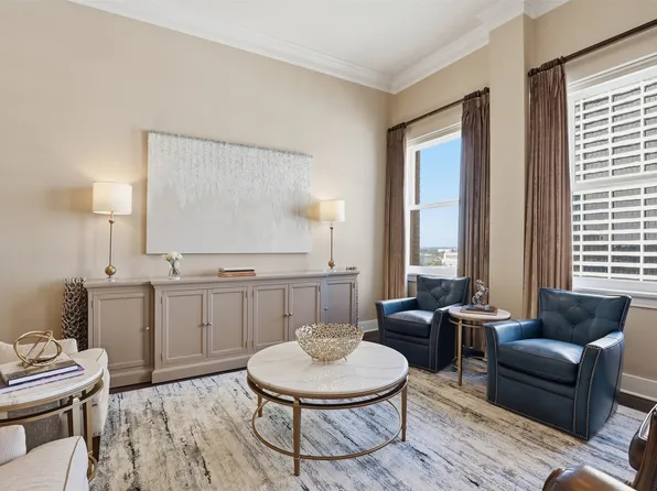 411 W 7th St APT 1005, Fort Worth, TX 76102