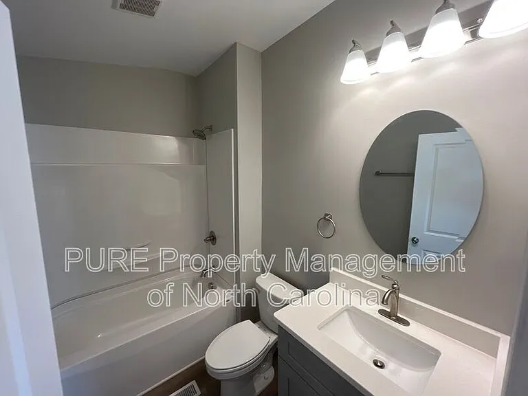 608 S Yadkin Ave — Photo 18