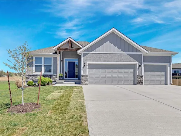 1613 N 156th Ter, Basehor, KS 66007