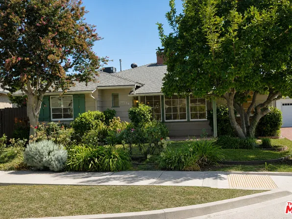 13134 Hartsook St, Sherman Oaks, CA 91423