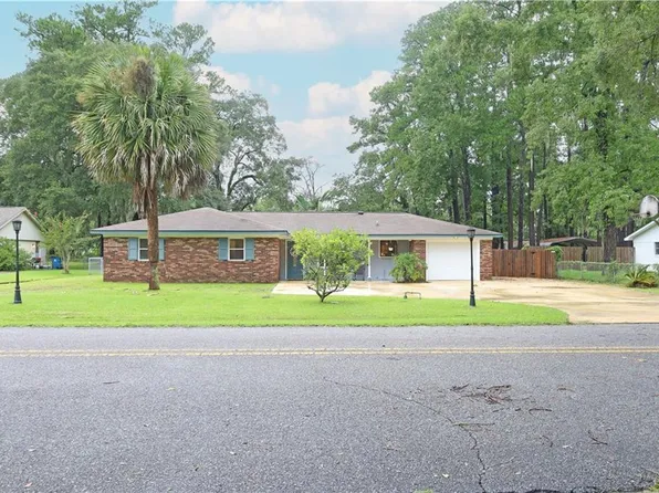 211 Anderson Dr, Brunswick, GA 31520