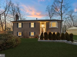 3600 Twilight Ct, Oakton, VA 22124