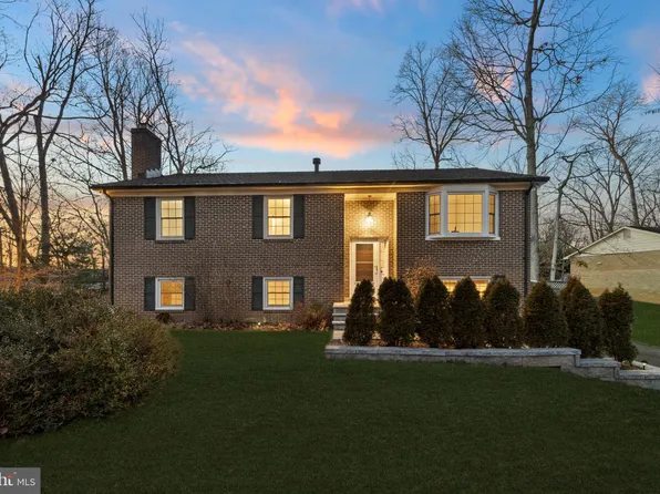 3600 Twilight Ct, Oakton, VA 22124