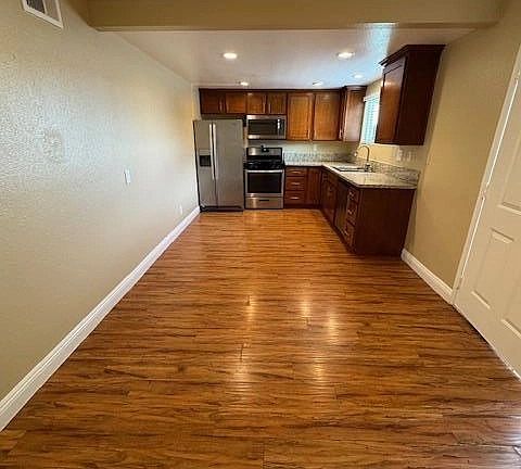 3rd image of 707 Shalimar Dr APT C