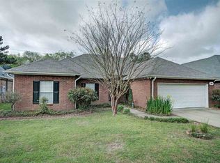 208 Village Cir, Canton, MS 39046