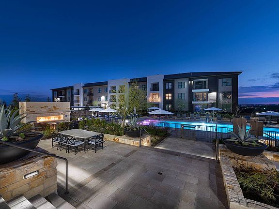 Welcome to Windsor Oak Hill