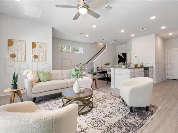 605 W South St Building 10-102, Leander, TX 78641
