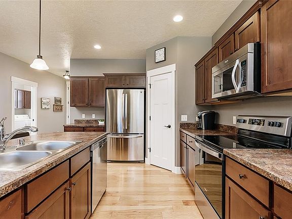 5th image of 3012 Western Bluffs Blvd