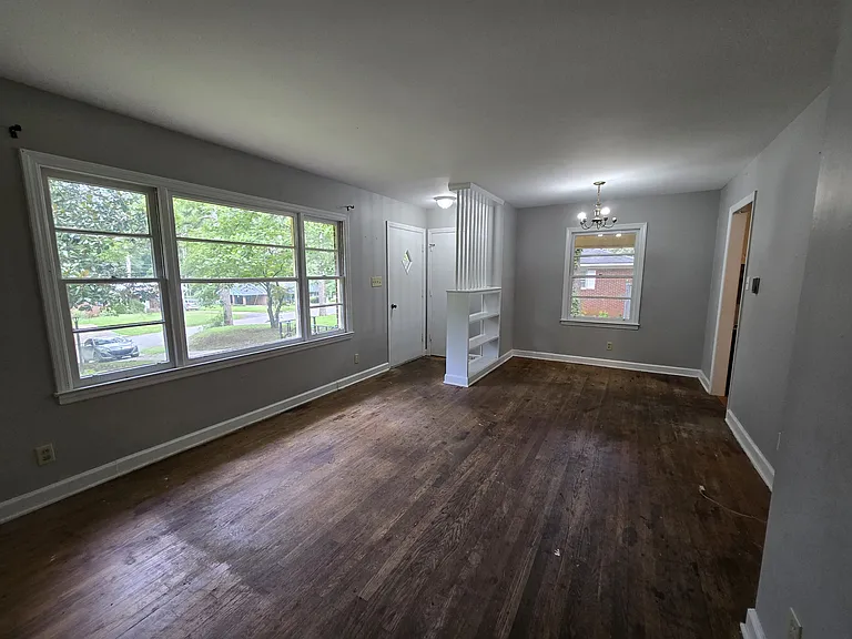 412 Beechwood Cir — Photo 4