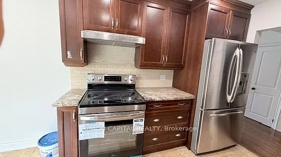 465 Hounslow Ave — Photo 14