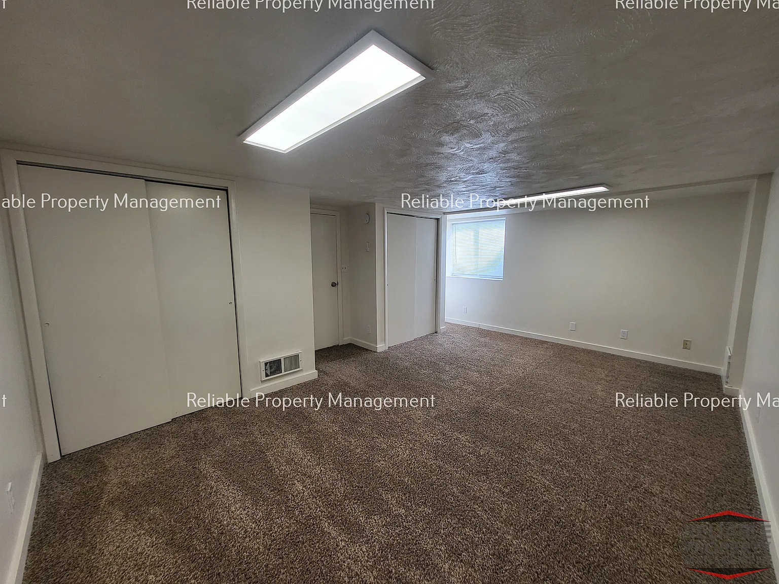 3 bed, $995 — Photo 3