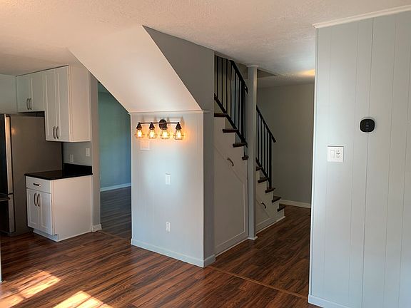 3rd image of 4109 Red Oak Dr