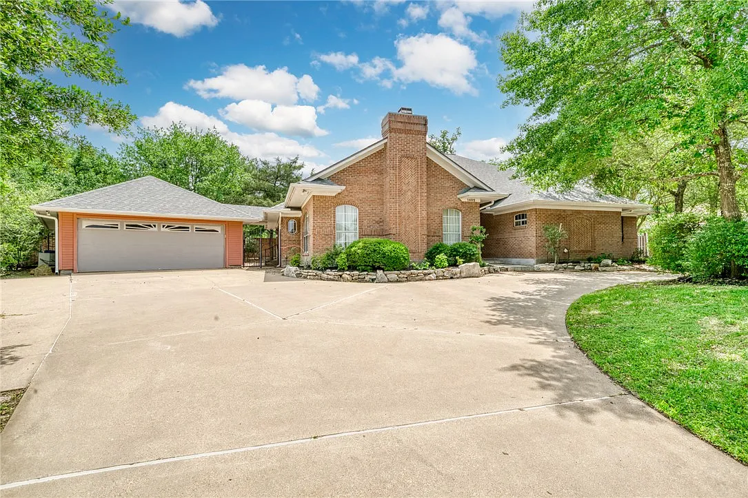 Building Photo - 1402 Riverstone Ct