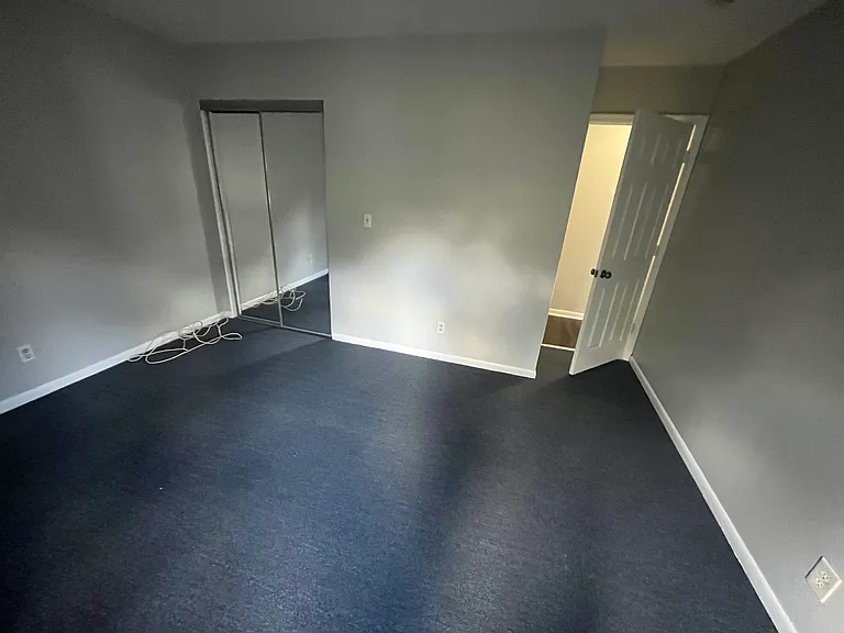 Greenoaks Apartments — Photo 12